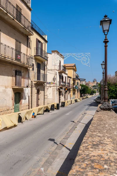 Ρεκόρ Για Μακρύτερο Νουτόνε Του Κόσμου Πάνω Από 1Χλμ Μαζβαρίνο — Φωτογραφία Αρχείου