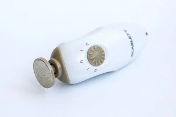 Máquina de manicura eléctrica con boquilla de mierda tratamiento de uñas en casa . — Foto de Stock