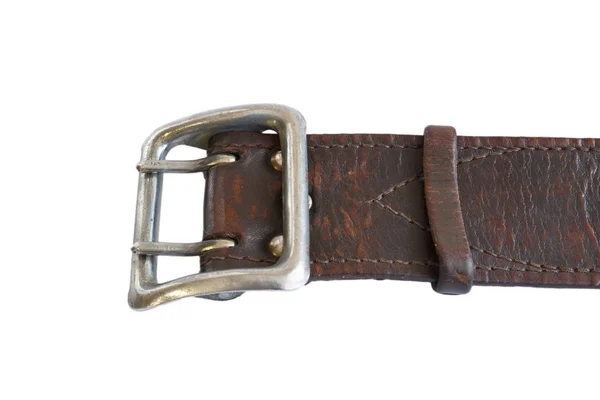 Cintura militare in pelle marrone su sfondo bianco. Cintura militare. La cintura dei pantaloni da soldato. Isolato . — Foto Stock
