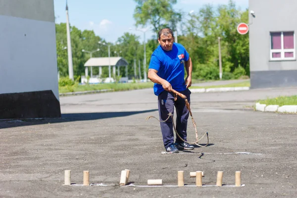 Novokuznetsk. Rosja. 08.06.2019. konkursy w grach narodowych małych narodów Syberii. Shoria, Shor. Redakcji — Zdjęcie stockowe