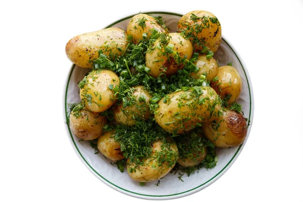 Жареная картошка с укропом. Изолированная фотография. — стоковое фото