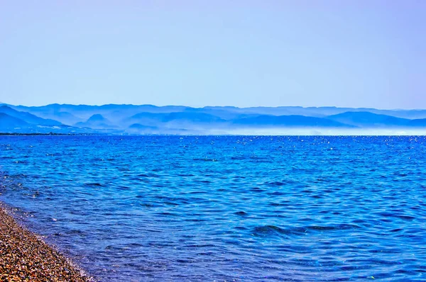 Mar Azul Cordilleras Azules Niebla Horizonte Poca Profundidad Campo — Foto de Stock