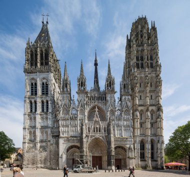 Rouen Normandy 4th Mayıs 2013 Rouen Katedrali fasya bazı yenileme için hazırlanmaktadır