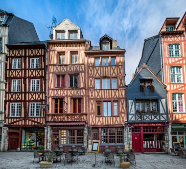 Normandiya Rouen 4th Mayıs 2013 geleneksel Fransız Restoranları ve Normandiya, Rouen Mağazalar