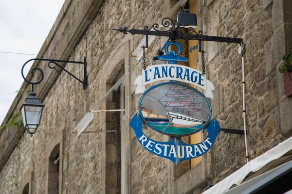 Malo Brittany May 7Th 2013 Restaurant Sign Old Walled City — Stock Photo, Image