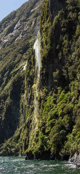 Vattenfall Milford Sound Fiordland Nya Zeeland — Stockfoto