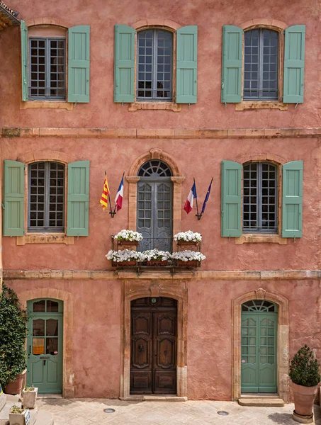 Roussillon Francia Luglio 2015 Municipio Roussillon Nel Famoso Colore Ocra — Foto Stock