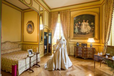 Cheverny Fransa 14th Mayıs 2013: Çarpıcı Chateau de Cheverny, Loire Vadisi'nde en eksiksiz bir şekilde döşenmiş chateaux biri iç görünümü