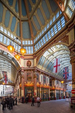 Londra İngiltere 10th Haziran 2015: Leadenhall piyasada kireç sokak geçit, Londra, İngiltere iç
