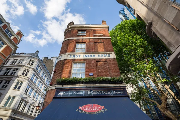 London June 10Th 2015 Looking East India Arms Pub Fascia — Stock Photo, Image