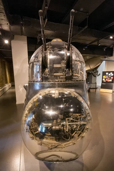 Londra İngiltere 12th Haziran 2015: İç gösterim Lancaster bombacı taret sergiler Imperial War Museum, Londra burun ve