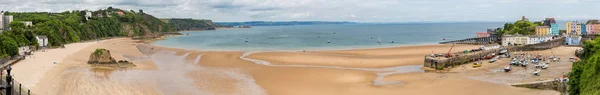 Przepiękny Panoramiczny Widok Port Tenby Plaży Pembrokeshire Wielka Brytania — Zdjęcie stockowe