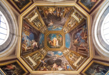 Roma İtalya 27 Haziran 2015: Yakın çekim tavan detayları içinde Roma Vatikan Müzesi