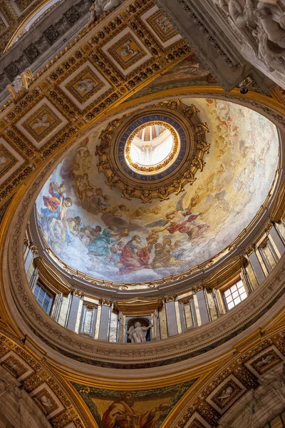 Rome Italy June 2015 Beautiful Ceiling View Peter Basilica Rome — Stock Photo, Image