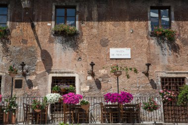 Roma İtalya 29th Haziran 2015: Piazza de Mercanti bir kare, Roma Trastevere bölgesinde restoranda