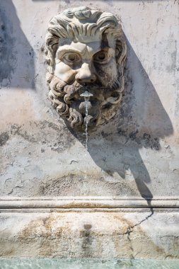 Roma İtalya 27 Haziran 2015: Ayrıntı Fontana della Pigna veya sadece Pigna 