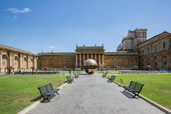 이탈리아 2015 Pomodoro Cortile 바티칸 박물관 — 스톡 사진