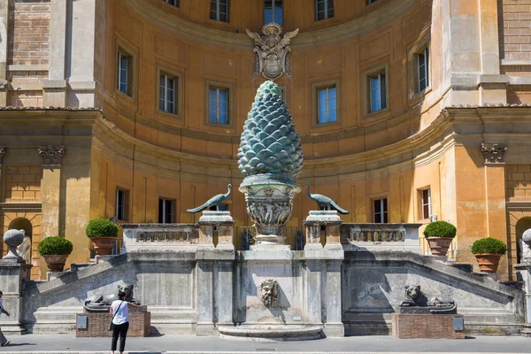 Roma Italia Junio 2015 Fontana Della Pigna Simplemente Pigna Cono — Foto de Stock