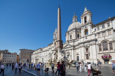 Roma İtalya 28th Haziran 2015: Görünümü doğru Sant'Agnese Agone, 17. yüzyıl Barok kilise Piazza Navona Roma, İtalya