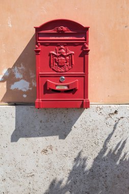 Roma İtalya 28th Haziran 2015: Kırmızı mesaj kutusunda Piazza Navona, Roma