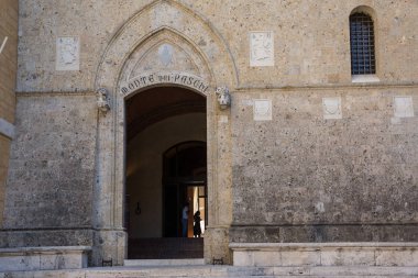 Piazza Salimbeni, orta Siena, Toskana, İtalya önemli bir meydanda, mimari detaylar