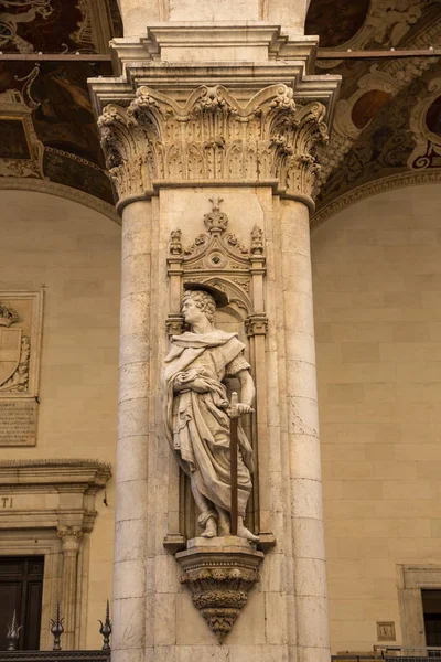 Sculture Che Decorano Loggia Della Mercanzia Siena — Foto Stock