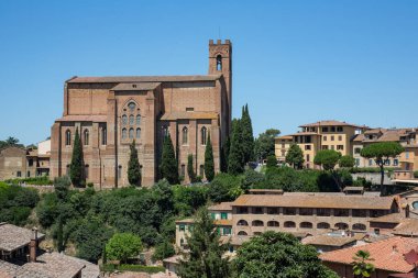 Basilica of San Domenico, Basilica Cateriniana olarak da bilinir, bazilika kilisedir Siena, Toskana, İtalya,
