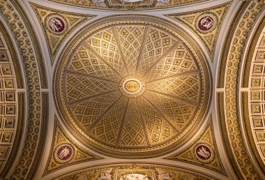 Floransa, İtalya 3 Temmuz 2015: İç Uffizi Galerisi. Uffizi, Floransa, Toskana içinde yer alan Avrupa'nın en eski müze biridir