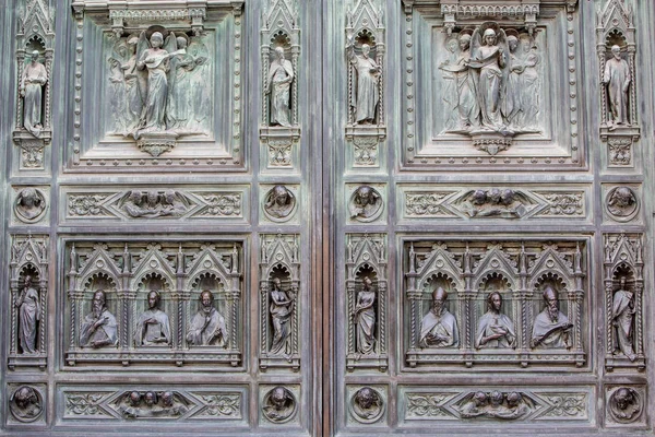 Florens Italien Juli 2015 Otrolig Detaljrikedom Skulptur Duomo Ytterdörren Florens — Stockfoto