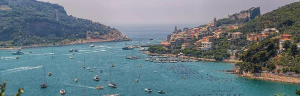 Portovenere Italië Juli 2015 Jachten Pleziervaartuigen Prachtige Haven Van Portovenere — Stockfoto