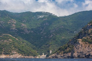Çarpıcı küçük şehir, San Fruttuoso sadece feribot ile ya da yürüyerek ulaşılabilir Ligurian kıyısında Camogli yakınındaki