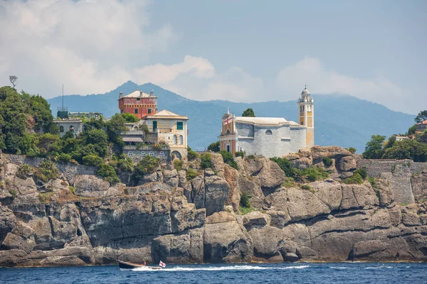 Католицька Церква Єза San Giorgio Портофіно Видно Океану — стокове фото