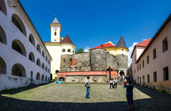 Mukachevo Ukraine Mai 2008 Panorama Cour Château Palanok Avec Tour — Photo