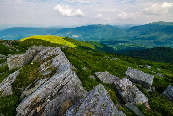 Gorgeous View Runa Mountain Lovely Summer Landscape Grassy Hills Shade — Stock Photo, Image