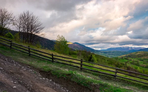 Fence Hillside Mountainous Countryside Lovely Rural Scenery Springtime — Stock Photo, Image