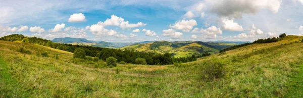Panorama Över Bergiga Transcarpathia Landsbygden Vackra Höstigt Landskap Underbara Molnlandskap — Stockfoto