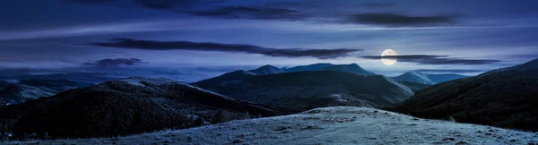 Panorama Van Bergachtige Platteland Volle Maanlicht Nachts Mooie Avond Weer — Stockfoto