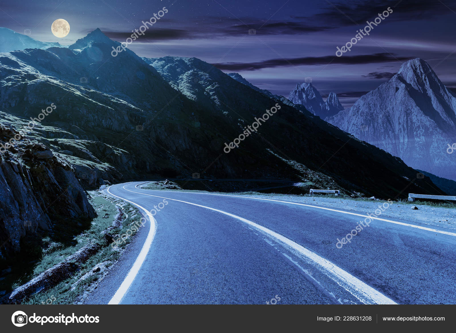 Descargar fondos de Serena Salida De Luna Sobre Colinas.jpg | Wallpapers.com, image size:1600x1167