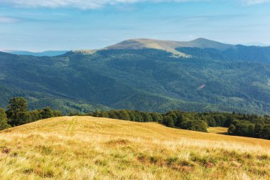 Yazın sonlarında harika dağ manzarası