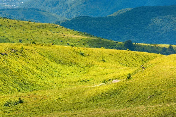 Hermoso paisaje de runa montaña — Foto de Stock