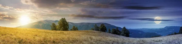 Hermoso paisaje panorámico en agosto — Foto de Stock