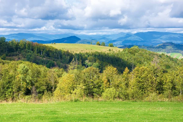 View in to a great countryside landscape — Stock Photo, Image