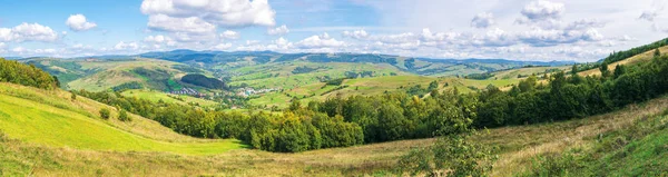 erken sonbaharda bir kırsal panorama 