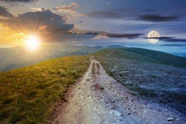 Gece gündüz çimenli çayırların arasındaki dağ yolunda konsept değişir. Alacakaranlıkta harika bir yaz macerası Güneşli ve aylı bir gökyüzünün altında.