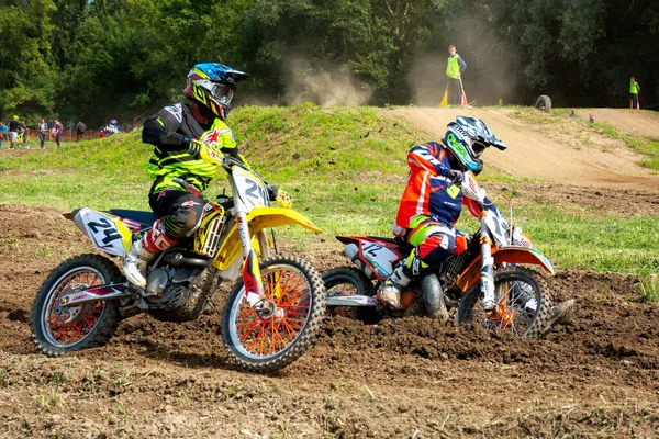 Uzhhorod Ucrania Junio 2018 Motocross Riders Action Bicicletas Tierra Polvo —  Fotos de Stock