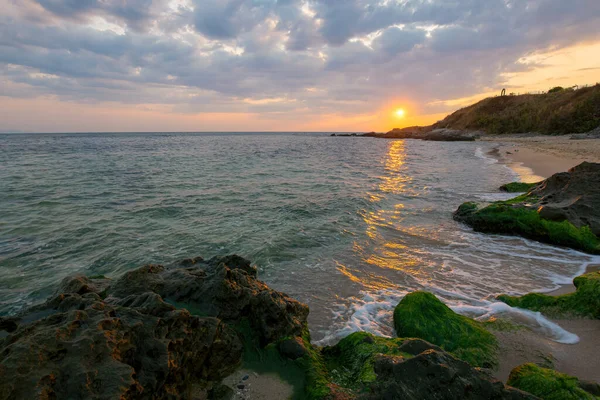 Sunrise Black Sea Wonderful Calm Landscape Rocks Beach Cloudy Sky — Stock Photo, Image