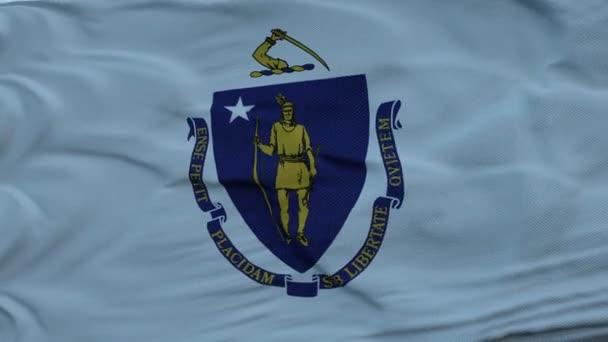 Vlag van Massachusetts zwaaiend in de wind tegen diepe, prachtige wolken — Stockvideo