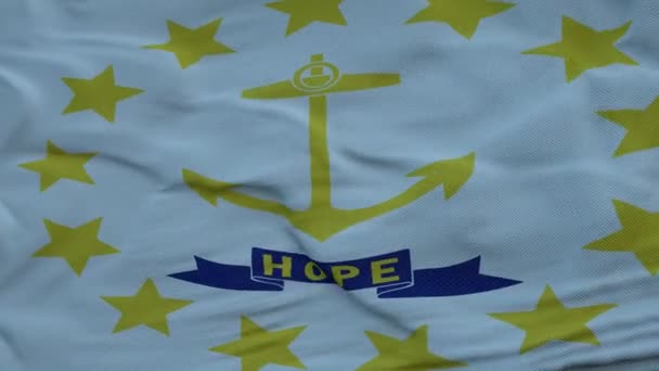 Bandeira de Rhode Island acenando no vento contra o céu profundo nuvens bonitas — Vídeo de Stock