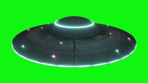 UFO - Flying Saucer з блакитними вогнями, що обертаються нескінченною петлею повторення ізольовані на зеленому екрані фону — стокове відео