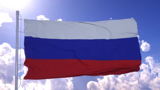 Bandeira russa em um mastro de bandeira acenando ao vento. 4K — Vídeo de Stock